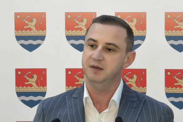 Alfred Simonis răspunde atacurilor Primăriei Timișoara și îl acuză pe Dominic Fritz că politizează proiectele orașului