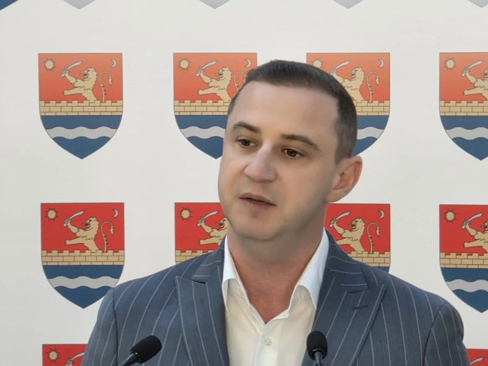 Alfred Simonis răspunde atacurilor Primăriei Timișoara și îl acuză pe Dominic Fritz că politizează proiectele orașului Alfred Simonis