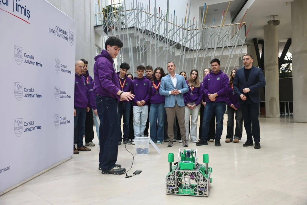 CJ Timiș anunță că suportă transportul echipei Team CSH la Campionatul Mondial de Robotică din Houston