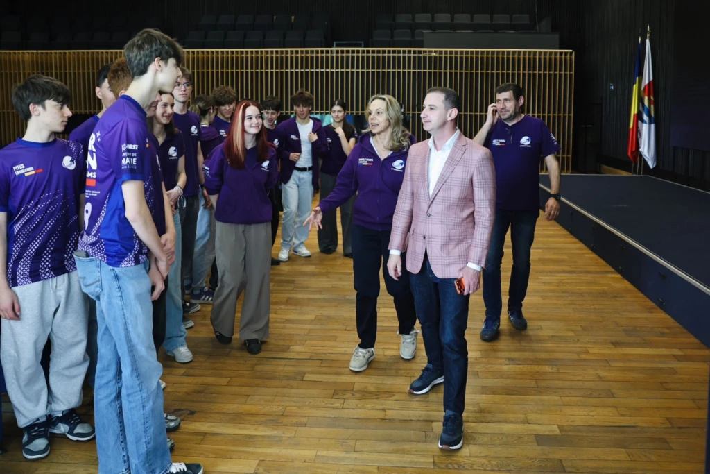 Echipa de robotică CyberMoon merge la Eindhoven cu sprijinul Consiliului Județean Timiș