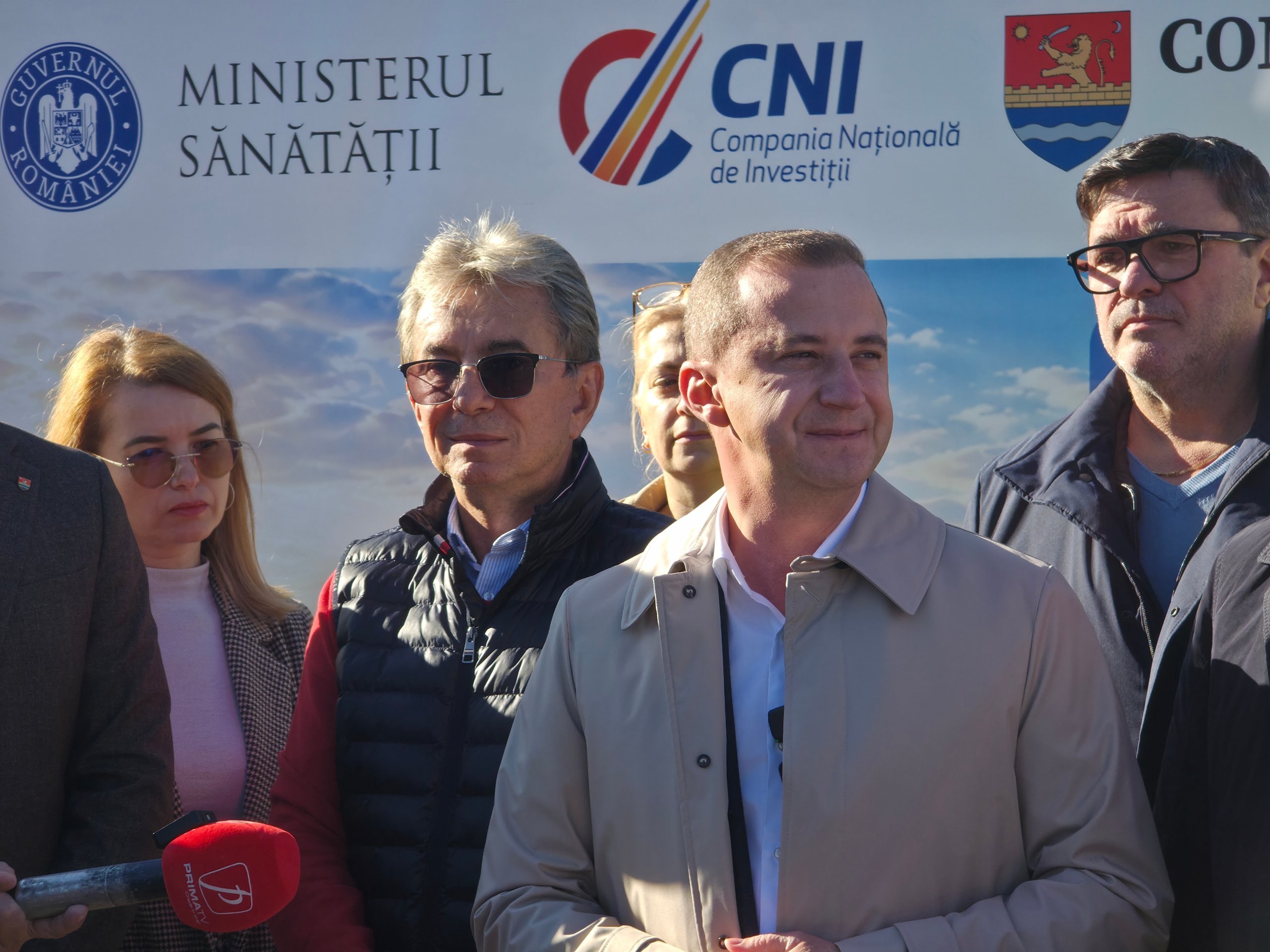 oficiali-la-panoul-ministerul-sanatatii-si-cni-microfon-de-og.jpg