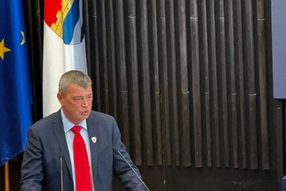 Scandalagiii USR: Lațcău aruncă acuzații, Romocean nu-și ține cuvântul, iar accidentul de pe Doja e mușamalizat